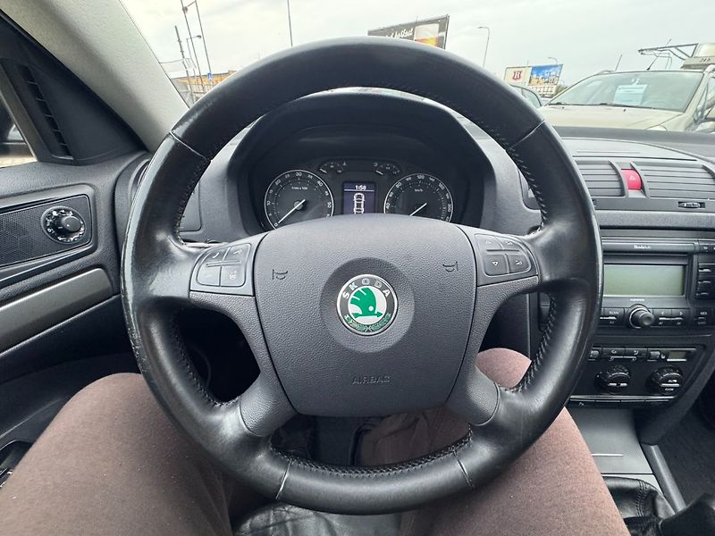 Škoda Octavia (2005) 1,9TDI 77KW TAŽNÉ BEZ DPF 1MAJ - fotka 25 z 48