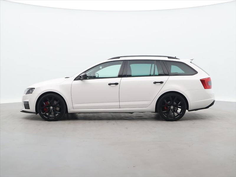 Škoda Octavia 2,0 TDI 135kW Xenon RS - fotka 4 z 31