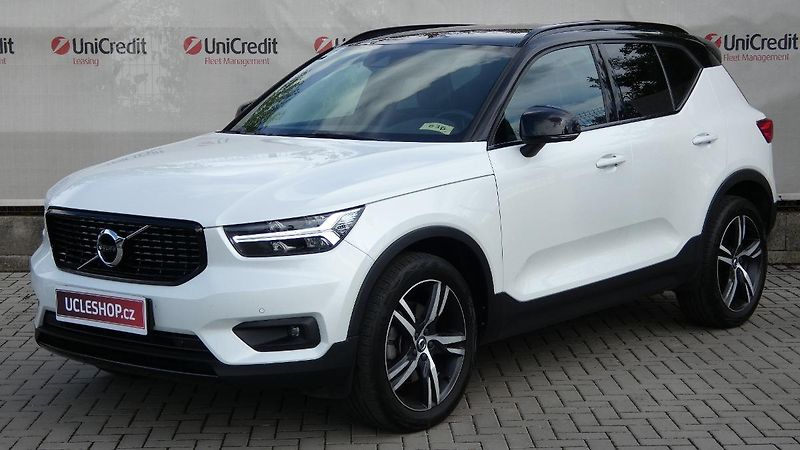 Volvo XC40 B4 AWD R-Design - fotografie inzerátu