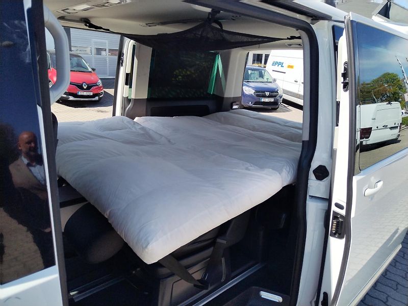 Volkswagen Multivan (2021) Multivan 2,0 TDI 4x4 146kW DSG - fotka 14 z 43