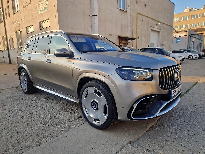 Mercedes-Benz GLS (2021) AMG GLS63 4MATIC+ V8, 612 koní - fotka 3 z 8