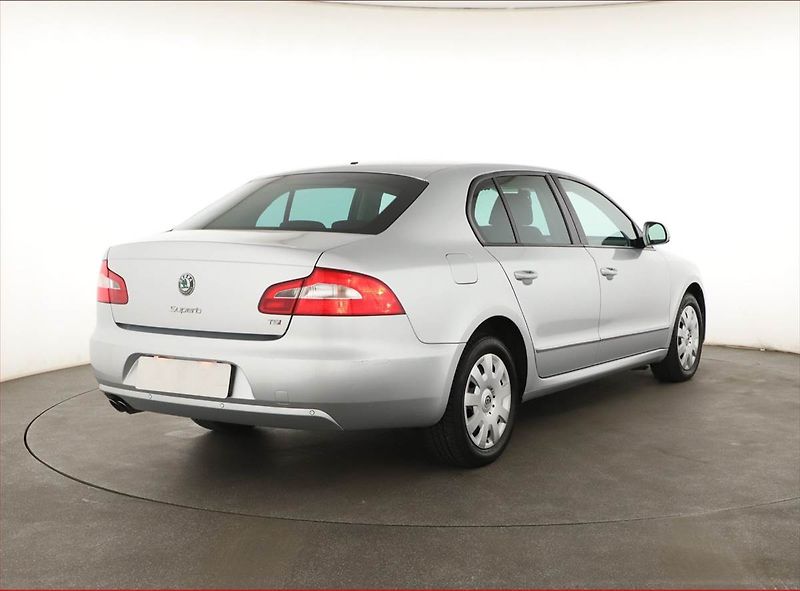 Škoda Superb (2012) 1.8 TSI, Automat, Serv.kniha - fotka 5 z 14