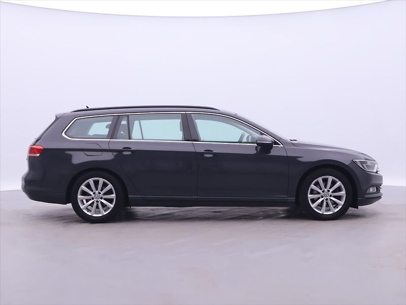 Volkswagen Passat 2,0 TDI 110kW DSG Comfort Navi - fotka 8 z 31