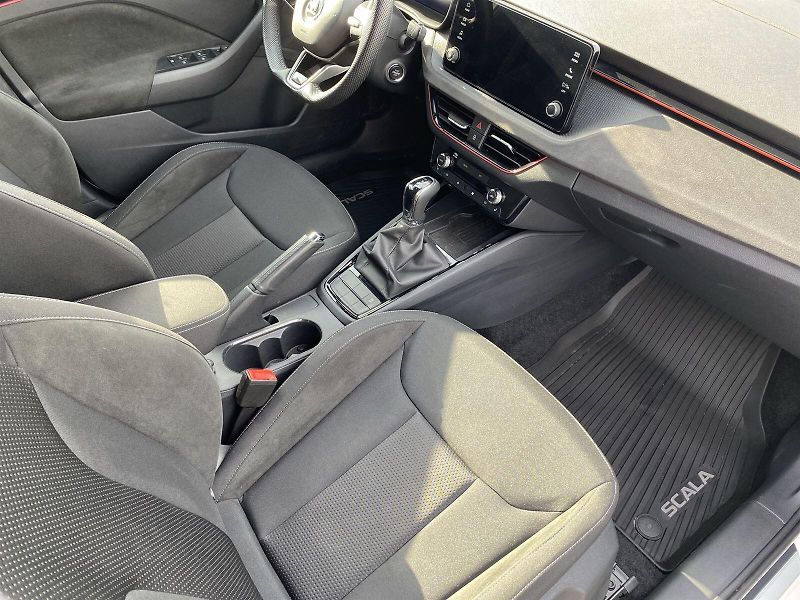 Škoda Scala (2024) 1.0 TSI DSG Drive - fotka 9 z 31