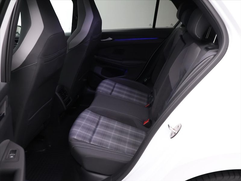 Volkswagen Golf 2,0 GTD 147kW DSG CZ DPH VIII - fotka 13 z 31