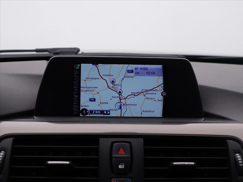 BMW Řada 3 2,0 318d xDrive Xenon Navi Kůž - fotka 23 z 36