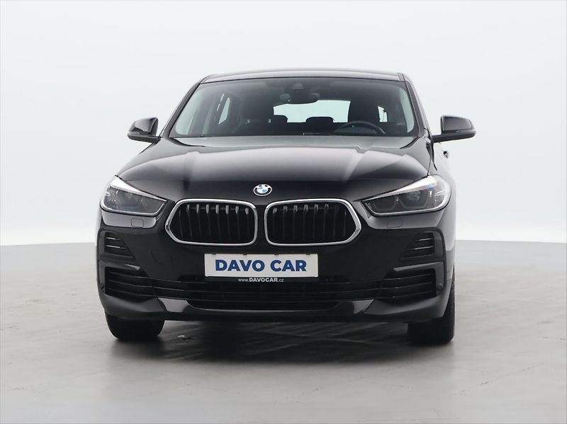 BMW X2 1,5 18i 100kW sDrive CZ - fotka 2 z 36