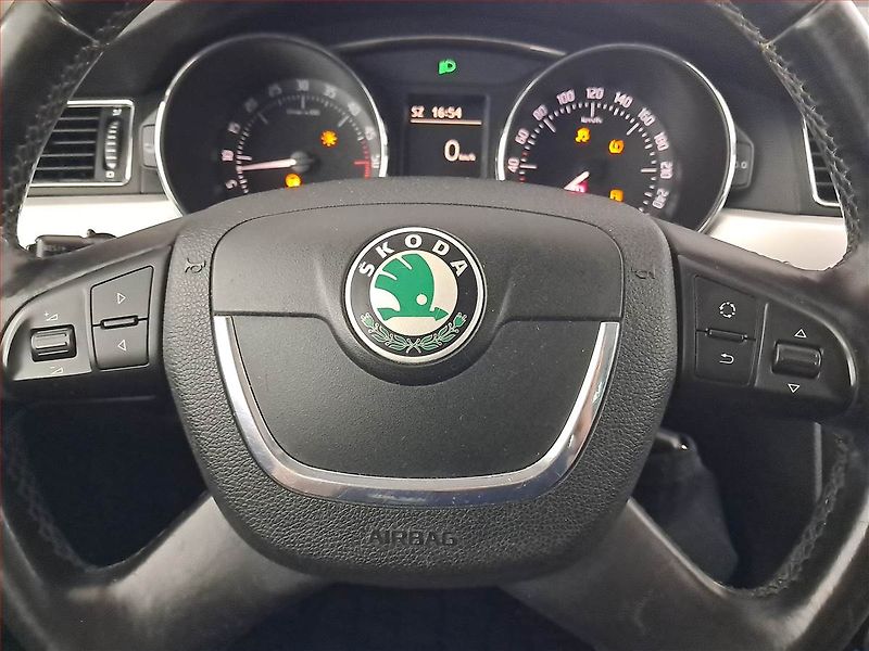 Škoda Superb (2010) Elegance 2.0 TDI, Navi, Xenony - fotka 16 z 23