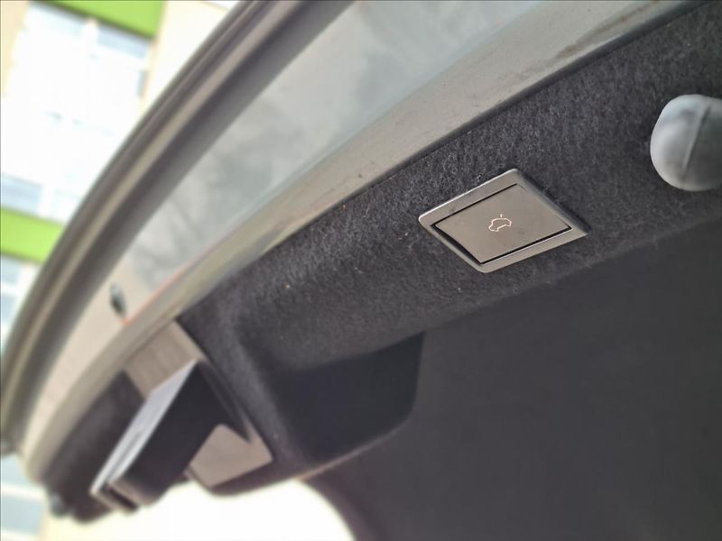 Škoda Superb III 2.0TD*NAV*EL.KUFR*SERV - fotka 25 z 29