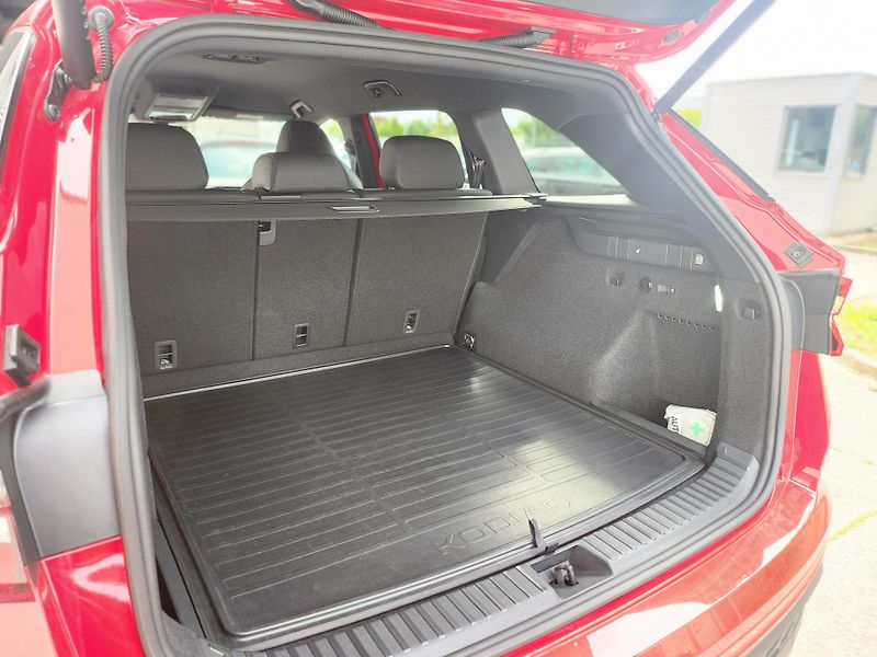 Škoda Kodiaq Sportline iV 1.5 TSI 150kw DSG - fotka 27 z 28