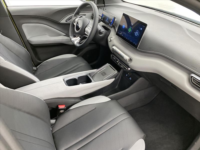 BYD Dolphin Surf (2025) 115 Kw Comfort - fotka 8 z 12