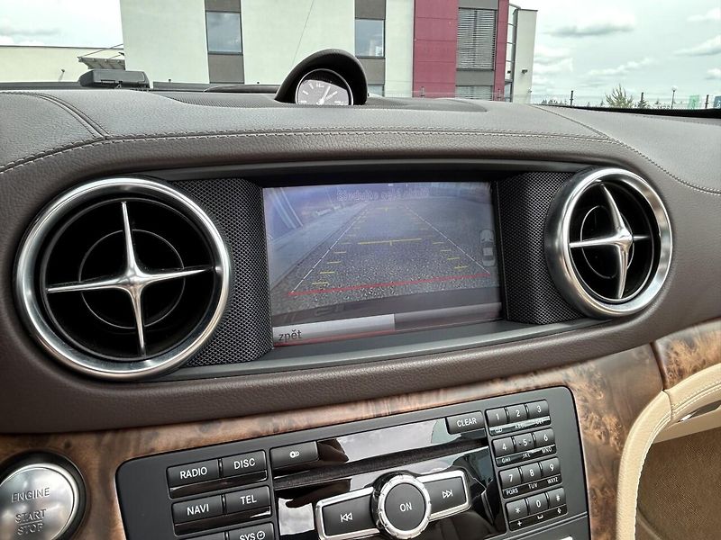 Mercedes-Benz SL 63 AMG Roadster - fotka 29 z 42