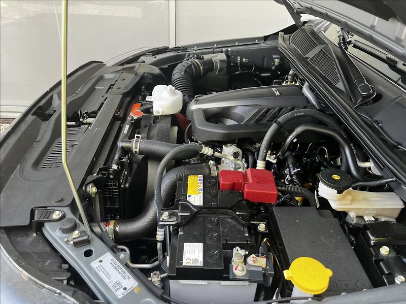 Isuzu D-Max 2,2 Double Cab  8A/T LSE MY26 - fotka 36 z 39