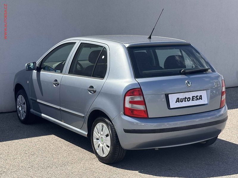 Škoda Fabia (2005) 1.2HTP, 1.maj,ČR - fotka 4 z 14