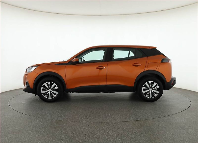 Peugeot 2008 (2021) 1.2 PureTech, Tempomat - fotka 3 z 15