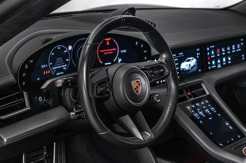 Porsche Taycan Turbo S Keramiky Pano 360 - fotka 16 z 28