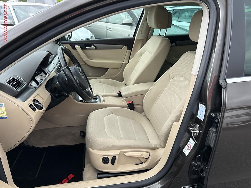 Volkswagen Passat (2013) 2.0TDi, DSG - fotka 9 z 17