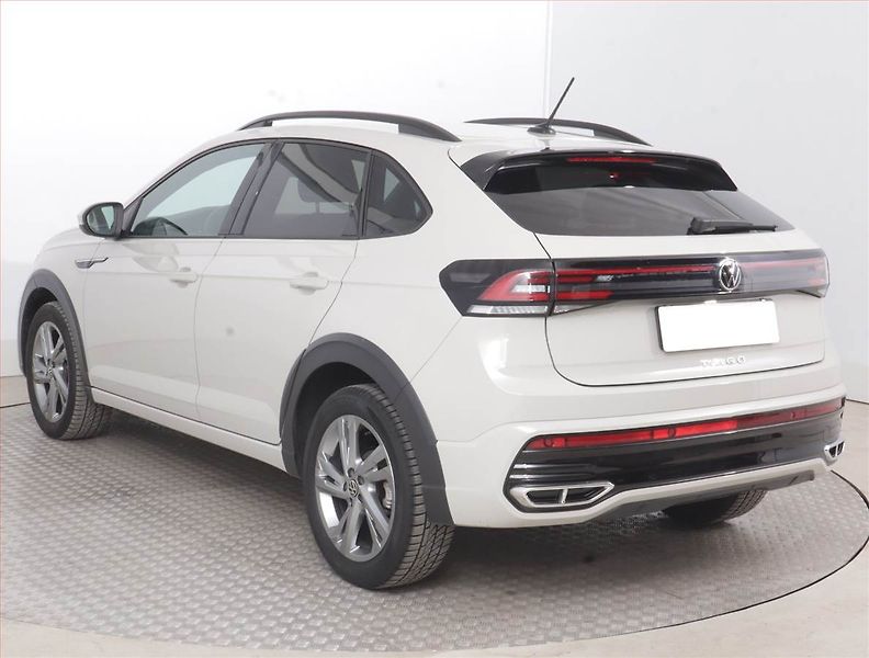 Volkswagen Taigo (2022) R-Line 1.0 TSI - fotka 4 z 16