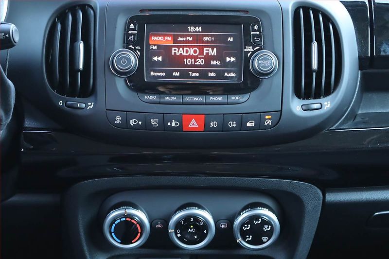 Fiat 500L (2013) 0.9 TwinAir, Serv.kniha - fotka 12 z 22