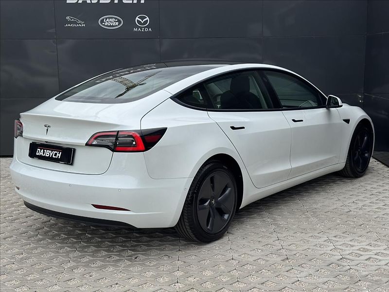Tesla Model 3 LR REFRESH 4WD 82kWh - fotka 7 z 32
