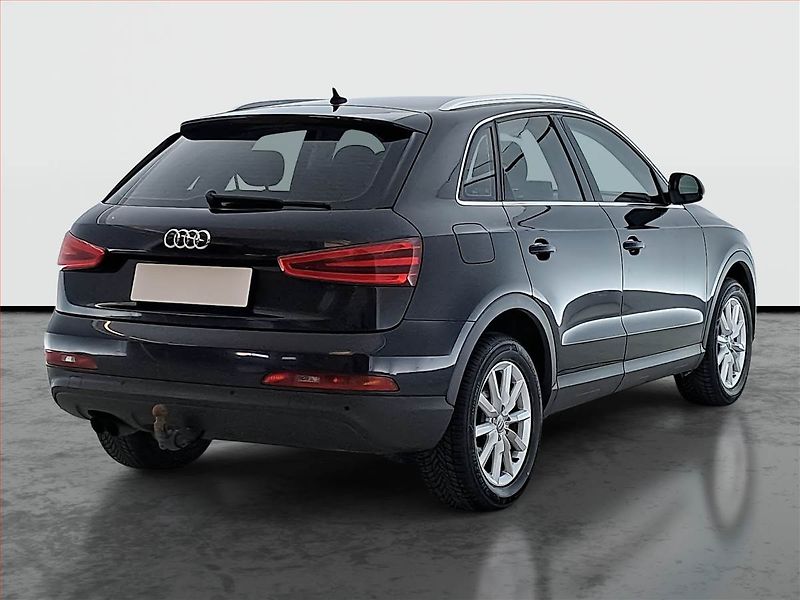 Audi Q3 (2013) basis 2.0 TDI, Serv.kniha - fotka 5 z 18