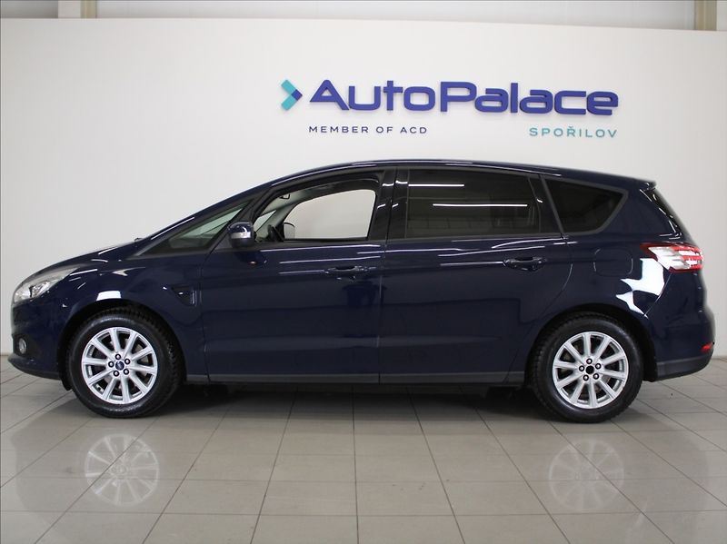 Ford S-MAX 1,5 EB 121kW 1.maj.ČR 7-míst - fotka 5 z 24