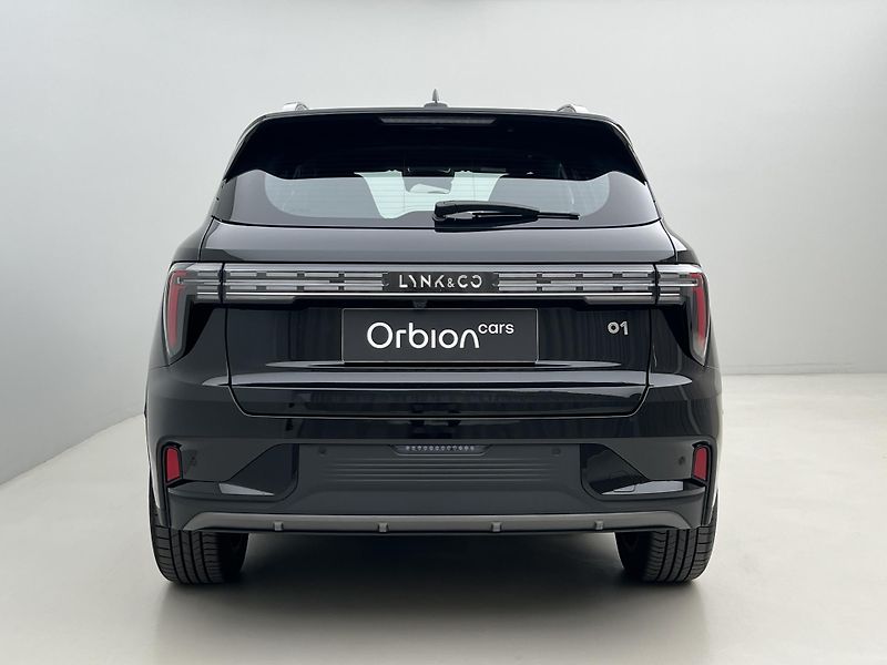 Lynk & Co 01 CORE PHEV AUT CZ 1.maj - fotka 11 z 48