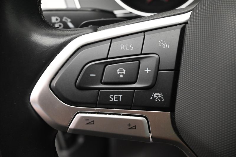 Volkswagen Passat 2,0 TDI 110kW DSG Business Zár - fotka 24 z 32