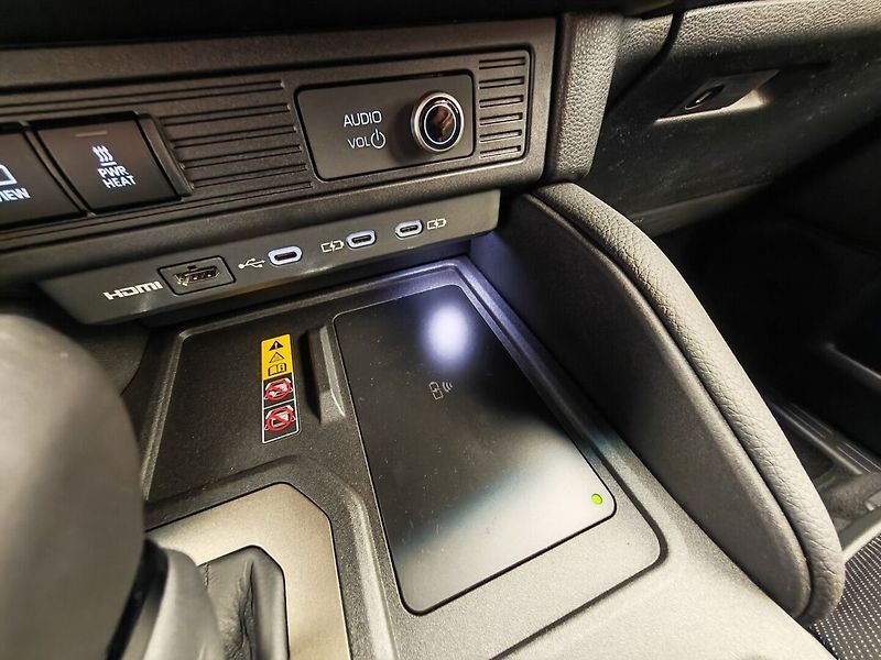 Toyota Land Cruiser 2.8L Diesel Executive 4x4 - fotka 40 z 48