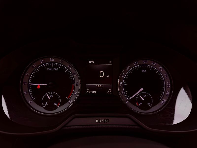 Škoda Octavia 2.0 TDi DSG Style, ČR - fotka 19 z 28