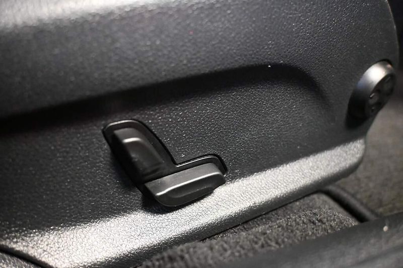 Mercedes-Benz Třídy C (2021) 2.0 300 DE 9G-TRONIC AVANTGARD - fotka 26 z 33