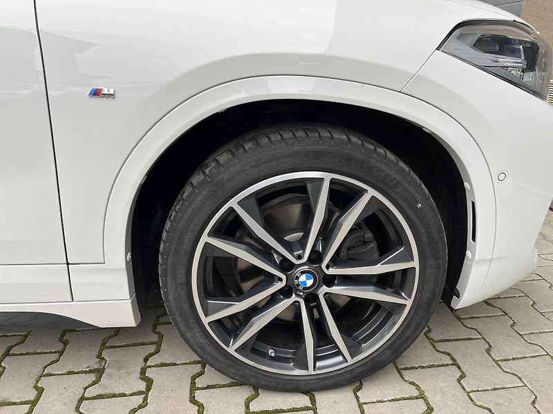 BMW X2 (2021) 2,0xD M-packet 140Kw,TZ,head-u - fotka 11 z 43