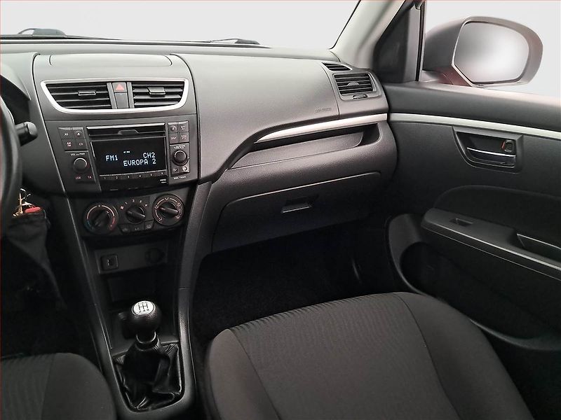 Suzuki Swift (2012) 1.2, ČR,1.maj, Serv.kniha - fotka 8 z 16