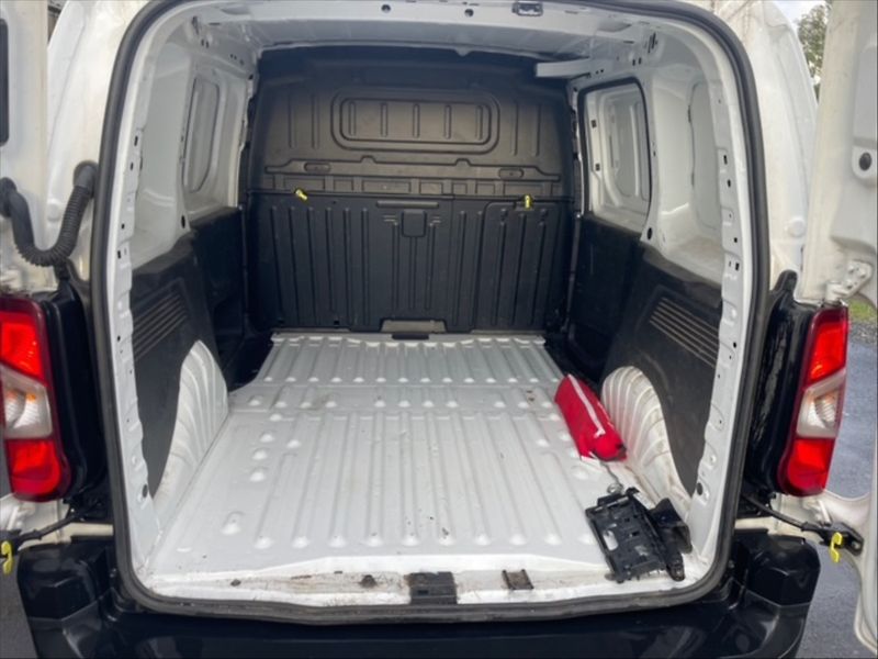 Citroën Berlingo 1,5 BHDI 102 L1 Plus - fotka 6 z 11