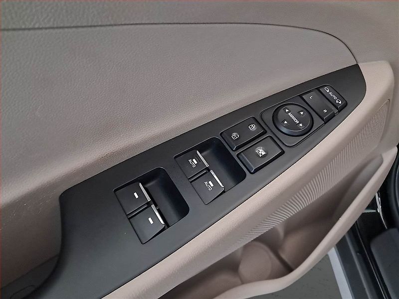 Hyundai Tucson (2019) 2.0 CRDi - fotka 16 z 19