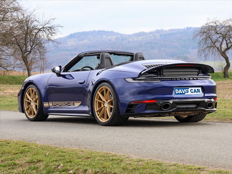 Porsche 911 Carrera S 3,0 V6 331kW 7MAN DP - fotka 13 z 50