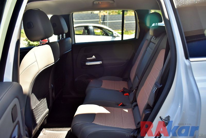 Mercedes-Benz EQB 300 4Matic - fotka 22 z 30