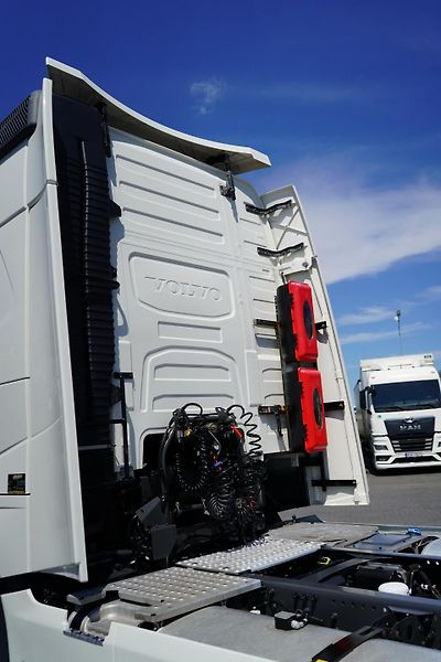 Volvo FH (2022) 500 / XL / EURO 6 / ACC / PEŁN - fotka 44 z 49