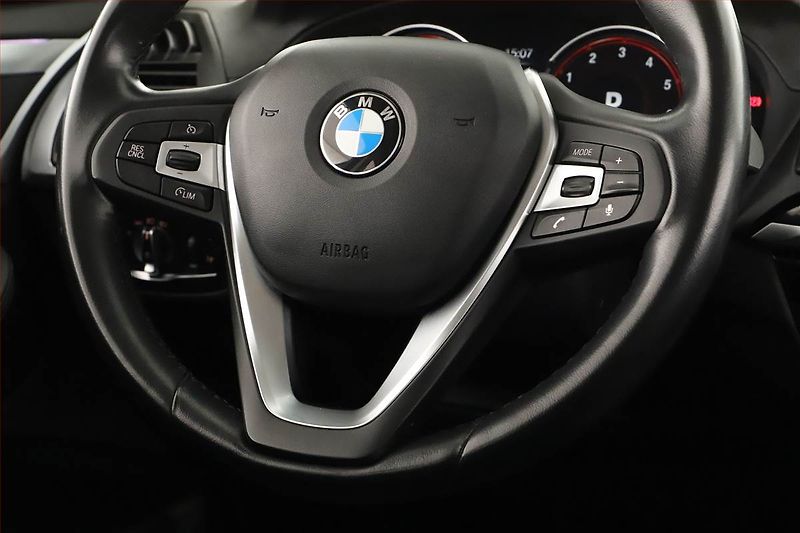 BMW X3 (2019) xLine xDrive20i - fotka 18 z 21