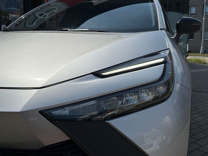 Toyota C-HR 1.8 Style - fotka 17 z 19