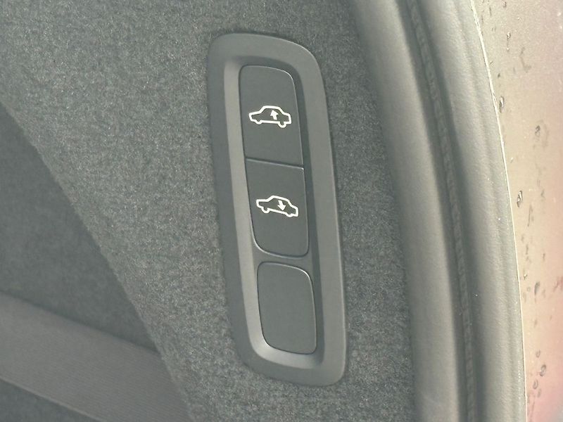 Volvo XC90 T8 PLUS, VZDUCH, VENTILACE, 36 - fotka 24 z 24