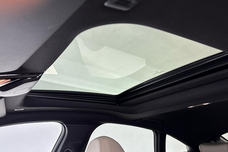 BMW i4 eDrive40 - fotka 15 z 26