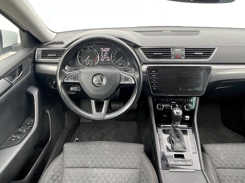 Škoda Superb (2017) Combi 2.0 TDI / 110 kW DSG Sty - fotka 6 z 30