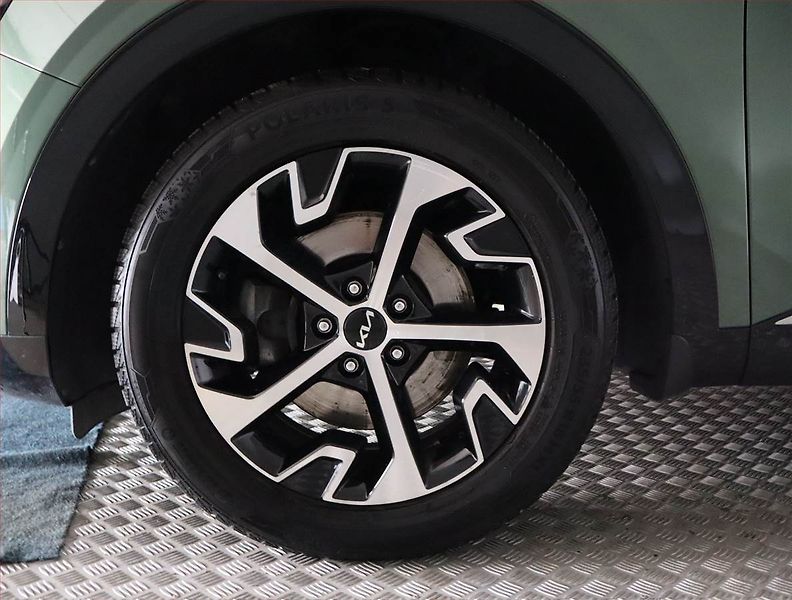 Kia Sportage (2023) 1.6 T-GDI MHEV - fotka 15 z 26