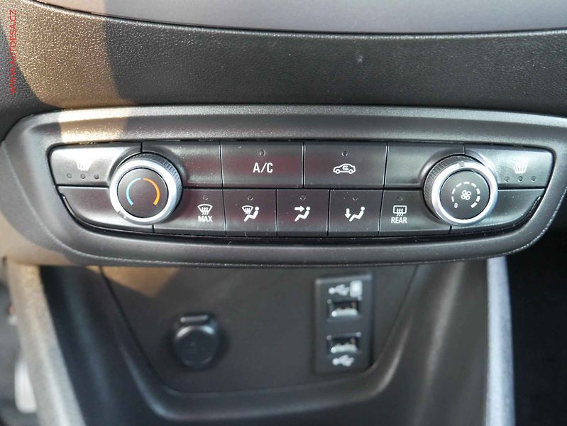 Opel Crossland (2021) 1.2 PT, 1.maj,ČR, servis - fotka 14 z 19