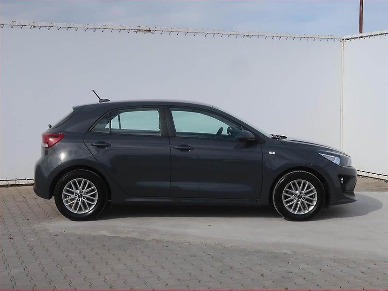 Kia Rio (2021) 1.0 T-GDI, Serv.kniha - fotka 6 z 18