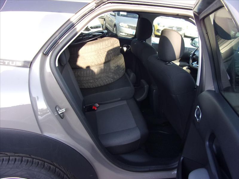 Citroën C4 Cactus 1,2 PT 81kW  ČR - fotka 11 z 27