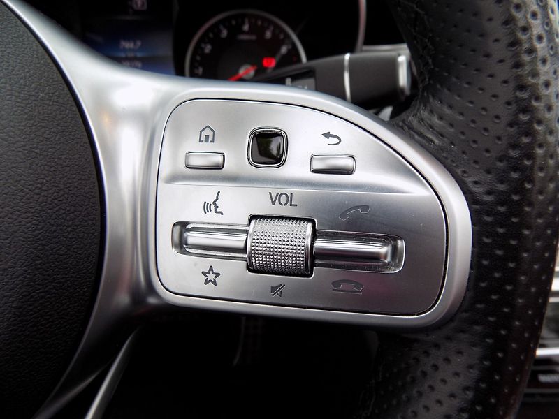 Mercedes-Benz Třídy C (2021) 400/AMG-Line/4-M/Full-Led/ - fotka 31 z 44