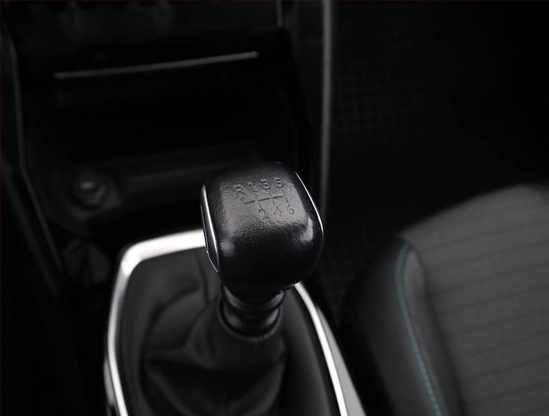 Peugeot 208 (2021) 1.2 PureTech, ČR,1.maj - fotka 12 z 19