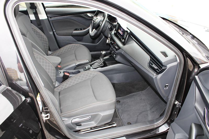 Škoda Scala (2020) 1,0TSI KLIMA LED TEMPOMAT ALU - fotka 13 z 16